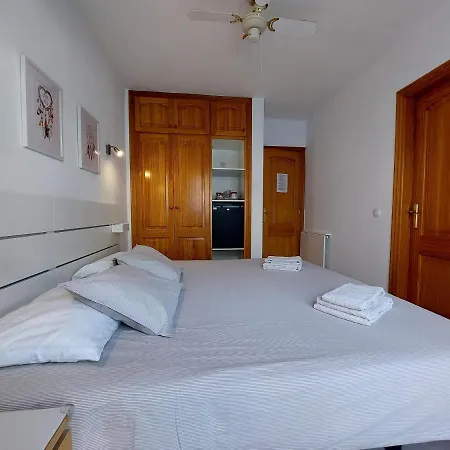 Sol Y Luna Free Heated Pool, Car Not Essential Playa Blanca (Lanzarote)