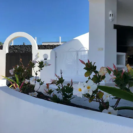 Sol Y Luna Free Heated Pool, Car Not Essential Villa