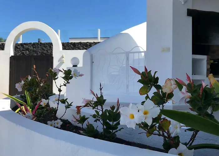 Sol Y Luna - Heated Pool - Bbq - Car Not Essential Villa